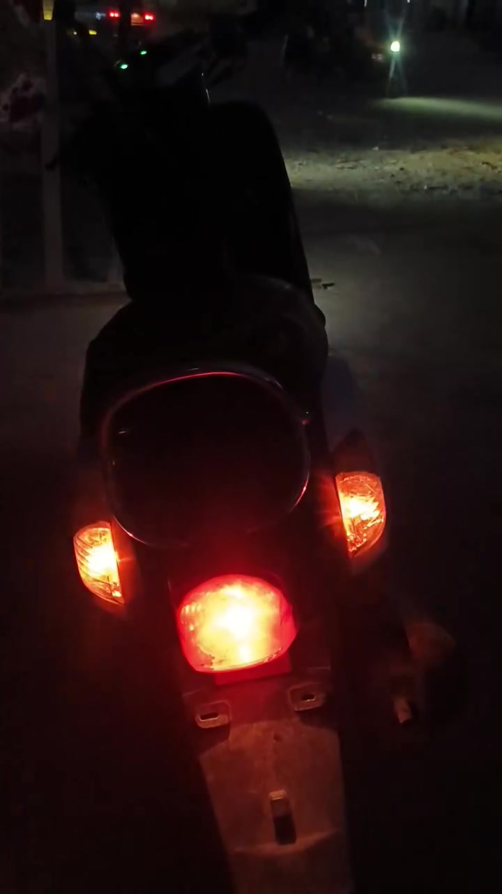 دراجه بوليس مسطره للبيع  اشاير جديد +كلجات رياضيه شلعه معدل دراجه نضيفه مكينة تجفيت جديد جفتته يم ابو التكبر ب120 ضمان بي ال تجفيت سنه مكفوله دراجه نكره سليطف بكل وقت اكسن جديد تاير خلفي جديد دراجه الله شاهد عايفه بيت شغل فقط دراجه تاخذه مني وين متريد روح السعر 550 وبيه مجال حك الجيه العنوان بغداد مدينة الصدر رقم الهاتف ‏‪***********‬‏ متواجد واتساب
