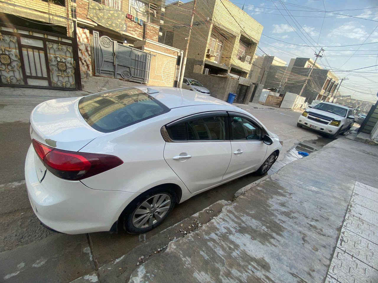 قسططط
السلام عليكم 
كيا فورتي موديل2017
وارد كندي اربع قطع صبغ 
الكشر كدامكم 
بصمه 
شاشه
كامره 
حساس
تحكمات 
قطعتين تبريد
تدفئه كشنات 
فول عده الفتحه 
كير جديد
مكينه جديد
تبريد براكيت يحتاج يتبدل 
صدر جديد
كهربائيات بلاد
جاهزه السياره رقم سليمانيه باسمي 
للبيع قسططط 
حسب المقدمه والشهريه انطيك سعرهة الكلي 
يعني المقدمه ماتك وشهريه تحدد سعرهة الكلي بغداد, العراق


**إذا كنت صاحب هذا الإعلان وتريد حذفه لأي سبب، رجاءا أرسل رسالة إلى الدعم الفني**