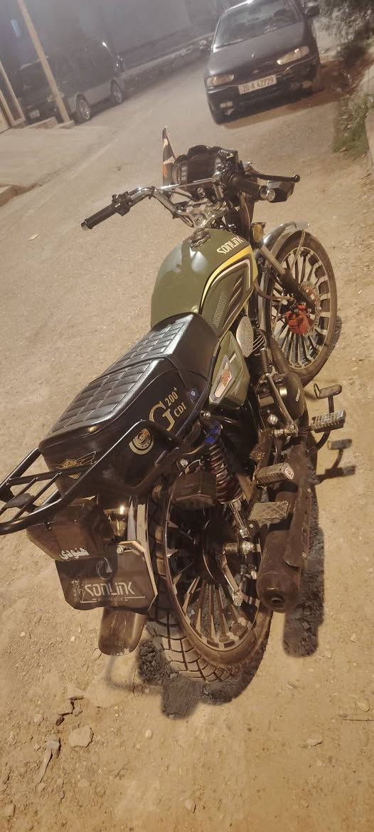 سلام عليكم دراجه سيفان موديل ٢٠٢٥ دراجه جديد بعدهه ماشيه اقل من الف سعر ٩٥٠ بيهه مجال بسيط عنوان هبهب


**إذا كنت صاحب هذا الإعلان وتريد حذفه لأي سبب، رجاءا أرسل رسالة إلى الدعم الفني**