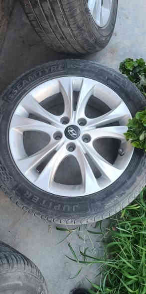 ويل سوناتا 17خليجي اصلي اخو الجديد مع إطارات نص عمر السعر 250الف الرقم ***********
