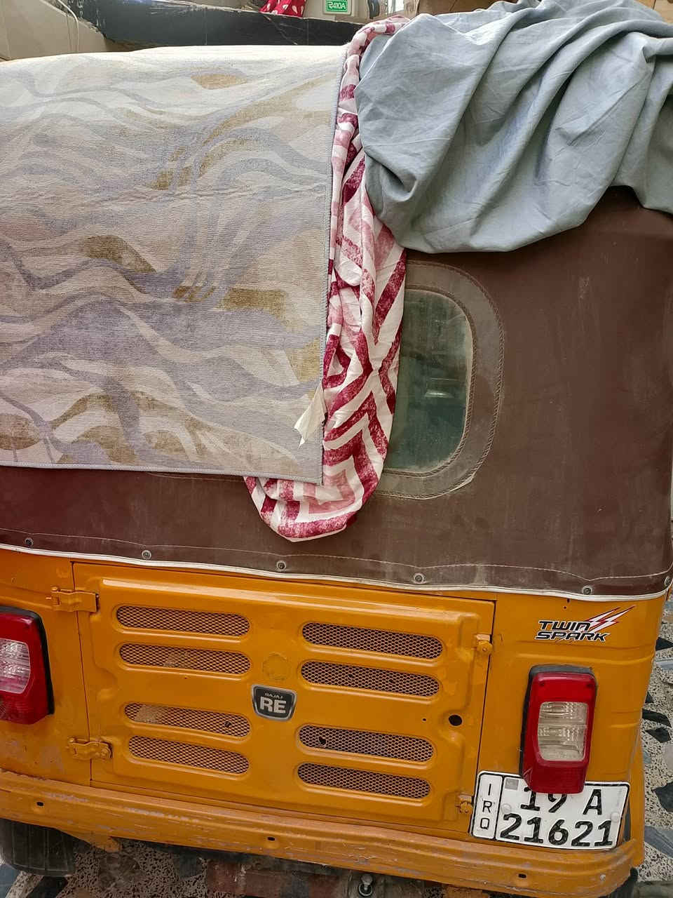 *********** 18 السعر 4700
