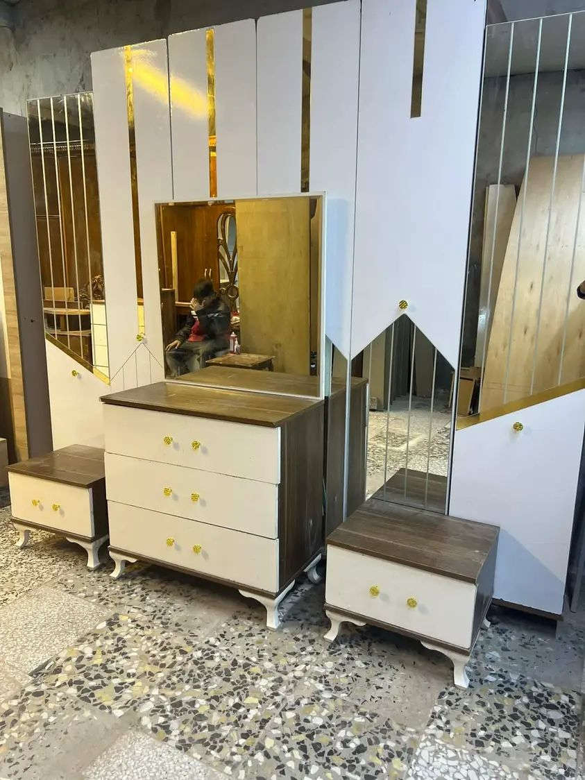 غرفه اربع قطع بيه فقط تخت  ونقصهه راس عالي ماكو ٢٥٠ نقل وشد مجاني


**إذا كنت صاحب هذا الإعلان وتريد حذفه لأي سبب، رجاءا أرسل رسالة إلى الدعم الفني**