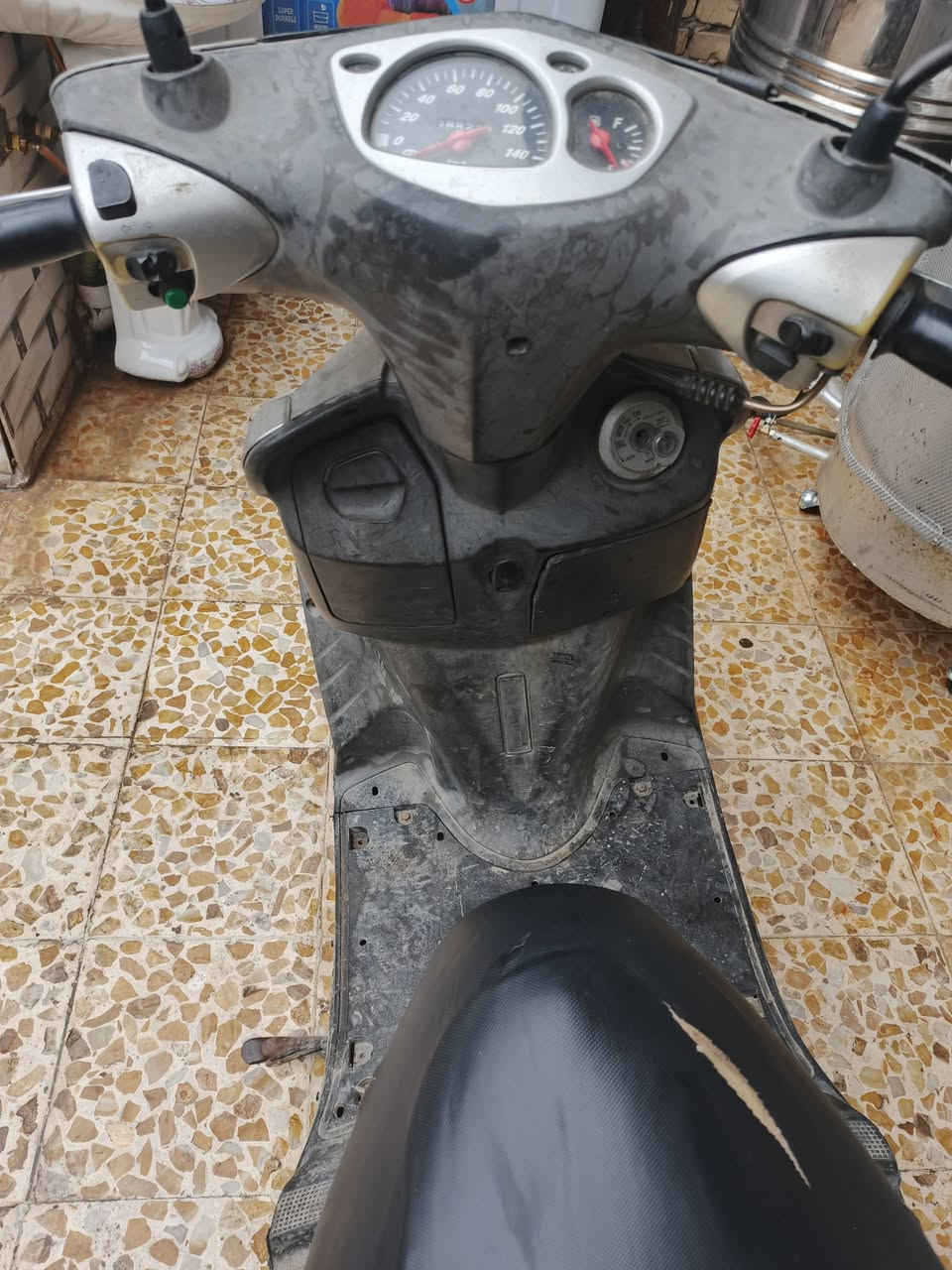 سلام عليكم
سكنس نثى الدراجه متروكه صار شهرين الدراجه عله ايدي اضملك كه مكينه ولباقي كدام عينك العنوان الحسينيه بل خدمات الي تفيده هله بي 
***********
