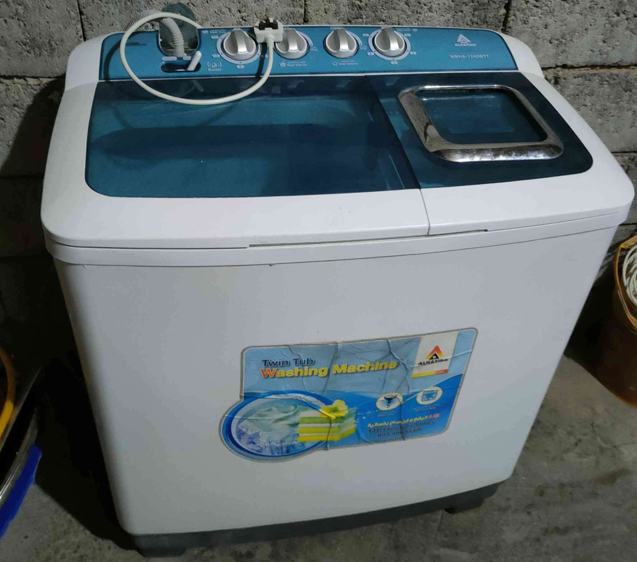 السلام عليكم. للبيع حسب القطعه
واذا شلع افضل. 
***********
