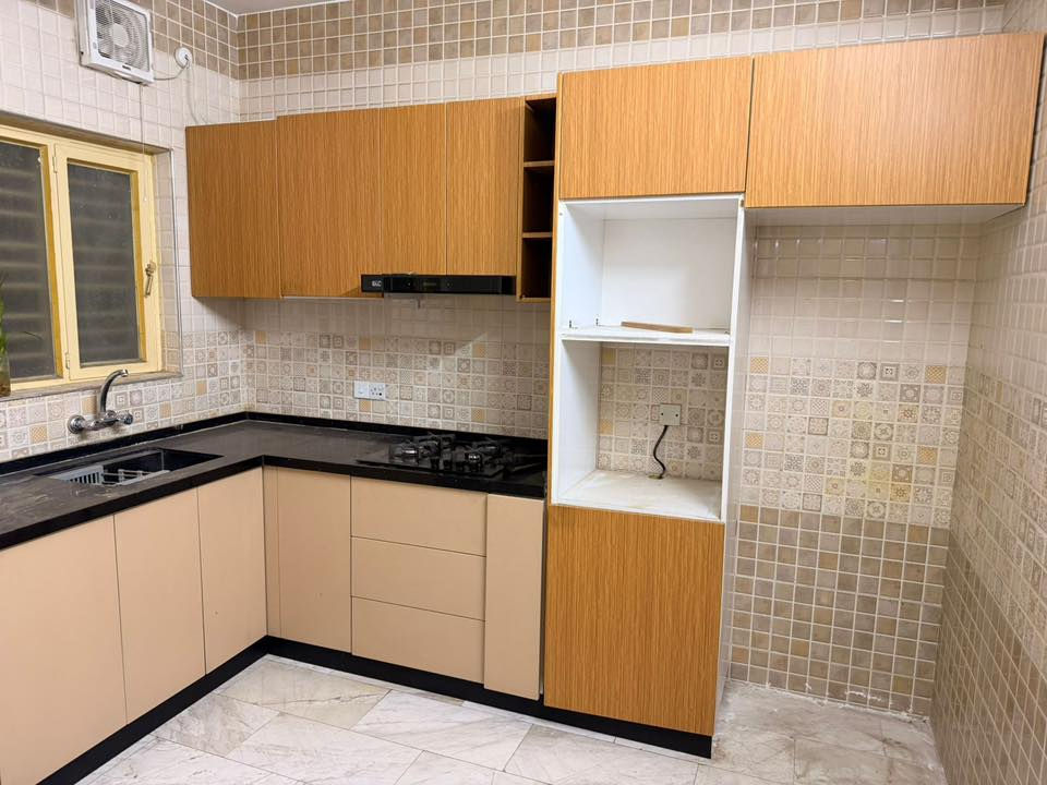 سلام عليكم كاونتر البيع معه ملحقاته طباخ او مرشحه جديد الكاونتر مستعمل شي قليل العنوان بغداد زيونه ***********
