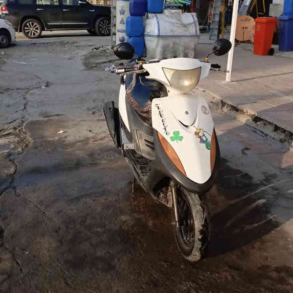 سلام عليكم ماكس عدلة للبيع دراجة سلف وهندر شغالة خير  الله اشاير بكلايت بي كتف مال اشاير حساس شفال كهربايات شغالة بوشة 55مفتوحة بيهة تزويد خفيفصالنصة اف ام يدات بريد يدات بانزين دراجة مرتبة وحلوة وسوات مال هندر موجود مكاني بغداد السيدية وسعرهة 550وبيهة مجال بصيط هاذ رقمي ***********
