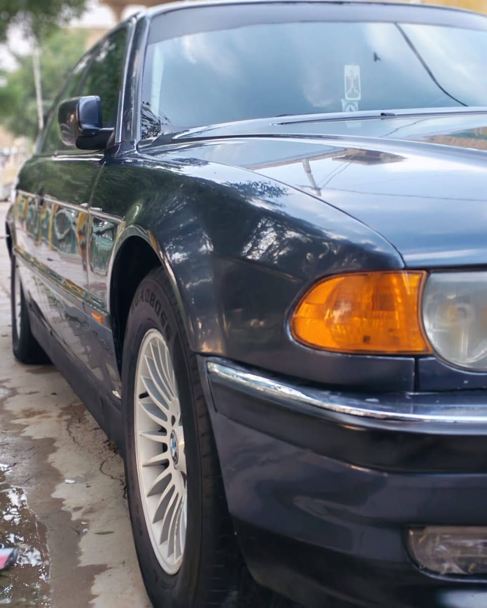 خفاش موديل 96 محدث بجم 2000
مكينه 8/ 730 اصل 
كير محرك كفاله 
مصبوغه عام جماليه 
رقم بغداد مشروع وطني رقمها مميز 
سياره خير من الله نقصها شغلات كلش بسيطه 
مكاني كوت مركز مدينه 
السعر 75 وبيها مجال
*********** وبيه واتساب
