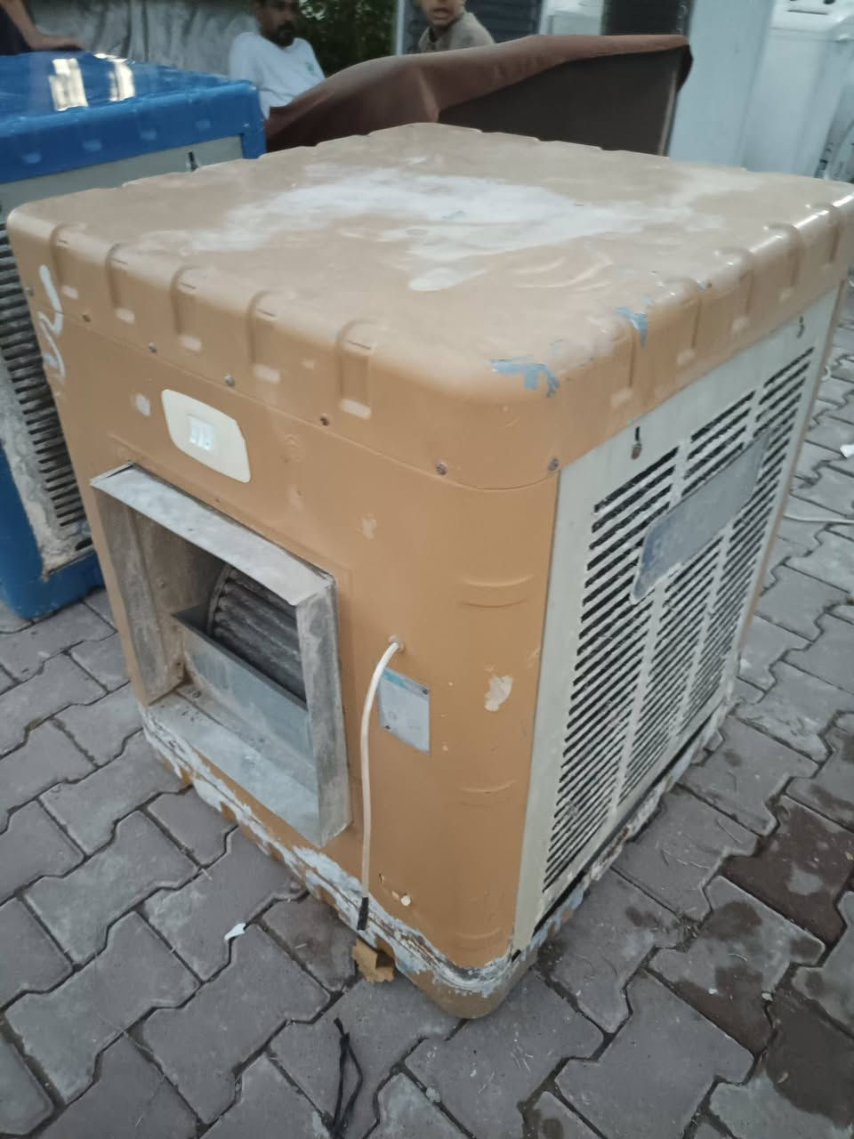 معرض البركه
يوجد لدينا مبرداد شرط النظافه واسعار مناسبه سرعتين
كاني كرده شارع مستشفى شهيد جزى ***********
