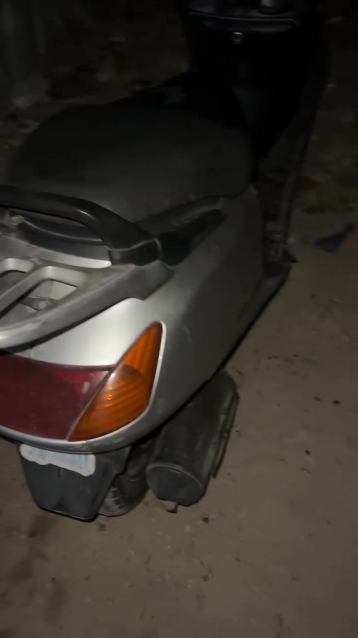 سلام عليكم دراجه سبيزي نضيفه يابانيه كله بلادي سعر 300او بيه مجال ***********واتساب فقط
