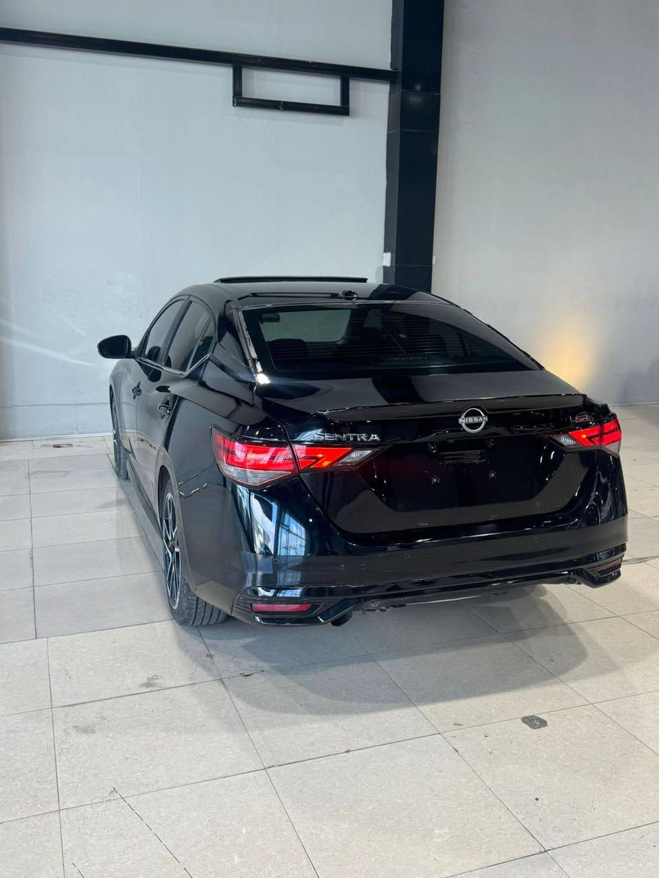 نيسان سينترا 2024 SR أعلى فئة 
عداد المسافة : 2 الف ميل (بحالة الزيرو) 
حجم المحرك : 2000 (4 سلندر) 
فـــول مـــواصفـــات 1/1
ضربته:: صندوق جامرخ بدون ارباك رقم شانصي موجود بل منشورا 
مواصفات 👇🏻
فتحة سقف سلايد
 بصمة ابواب 
بصمة تشغيل 
تشغيل عن بعد 
سستم سماعات بؤس 
شاشة دشبول ديجيتال
شحن وايرليس
كاميرا °360
‏‎كاميرا امامي
كاميرا جانبي
كاميرا خلفي
اوتو هولد 
اوتو ستارات 
اوتو ستوب 
رادار امامي (فقط يحتاج معايرة)
رادار جانبي  (نقاط عمياء)
رادار خلفي (التحذير من الاصطدام)
حساسات امامي
حساسات جانبي 
حساسات خلفي 
نظام (𝐄𝐂𝐎)
نظام (𝐍𝐎𝐑𝐌𝐀𝐋)
نظام (𝐒𝐏𝐎𝐑𝐓)
كشنات جلد
كشنات كهربائي
كشنات هيتر
تحكمات استيرن
استيرن هيتر
تبريد لمس 
تبريد مركزي 
لايتات ليـــLEDـــد عدسة زينون بيلادي
بكلايتات ايـــLEDـــد بيلادي
السعر 148$و بها مجال قليل 
مكان السيارة اربيل أربيل, العراق


**إذا كنت صاحب هذا الإعلان وتريد حذفه لأي سبب، رجاءا أرسل رسالة إلى الدعم الفني**