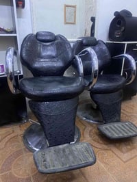 معدات حلاقة • كرسي ٢ • ميز ١