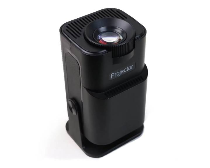 داتا شو projector ultra HD  hy320
نظام اندرويد و نظام عرض الهاتف َ بلوتوث ( سينمانا - نتفلكس - كوكل بلى) 
تصميم فري ستايل (180 درجة): يتميز بقاعدة ذكية تسمح لك بتدوير الجهاز وعرض الصورة على الجدار أو السقف بسهولة تامة.
دقة العرض: يدعم دقة HD مع توافق لعرض محتوى بدقة Full HD 1080p عند توصيله بمصدر خارجي.
الربط السلكي المتطور: يدعم عرض شاشة الهاتف (آيفون وأندرويد) مباشرة عبر كابل البيانات الأصلي (Wired Mirroring)، مما يضمن استقرار الصورة وعدم التأخير (No Lag) مقارنة بالواي فاي.
التوافق مع الأجهزة: يمكنك توصيل (بلايستيشن، لابتوب، ستلايت، أو فلاش ميموري) عبر منفذ HDMI أو USB.

يتوفر خدمة التوصيل لجميع المحافظات ✅


**إذا كنت صاحب هذا الإعلان وتريد حذفه لأي سبب، رجاءا أرسل رسالة إلى الدعم الفني**