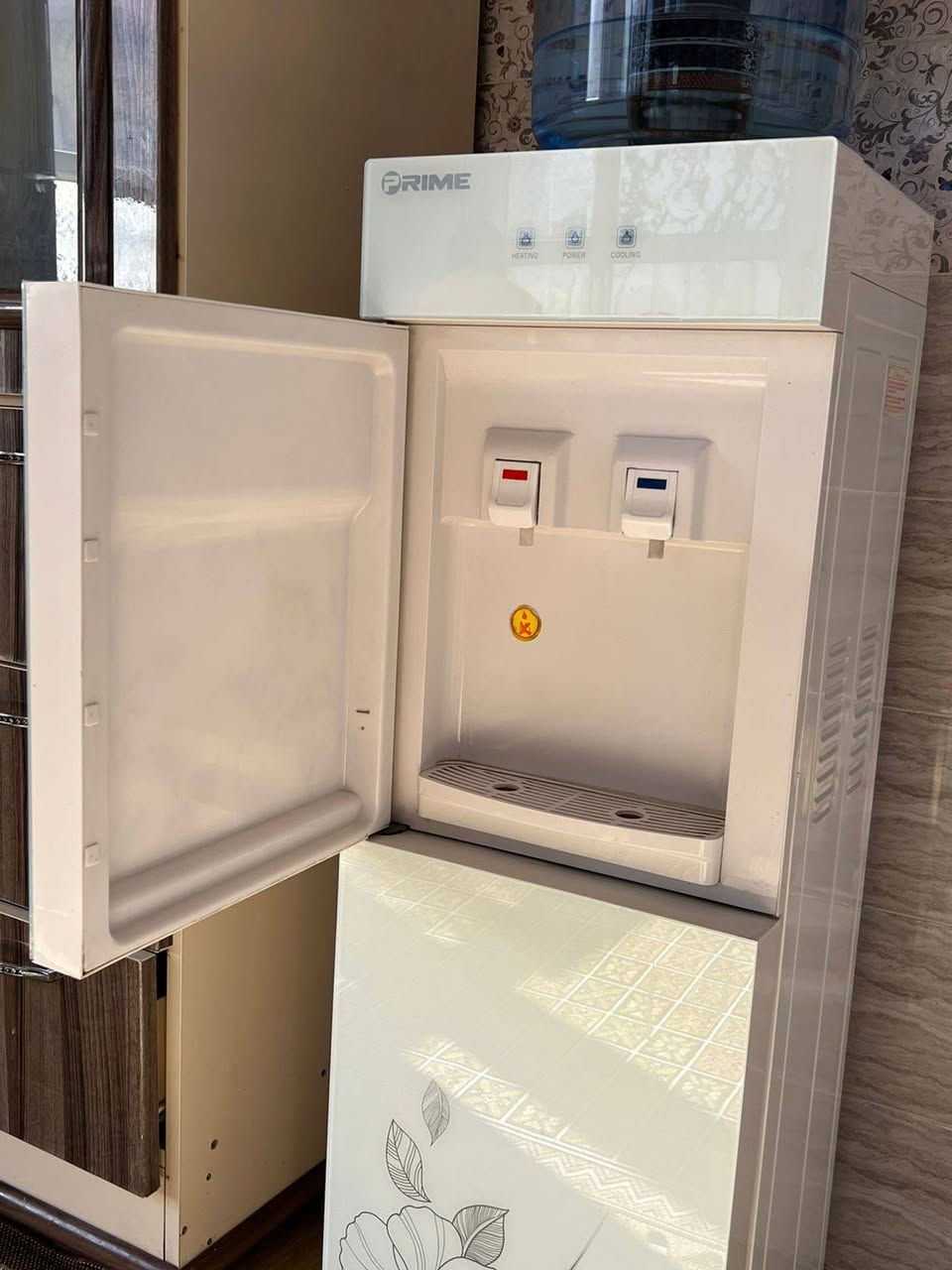 السلام عليكم براد ماء للبيع يشتغل حار وبارد بسعر١٠٠


**إذا كنت صاحب هذا الإعلان وتريد حذفه لأي سبب، رجاءا أرسل رسالة إلى الدعم الفني**