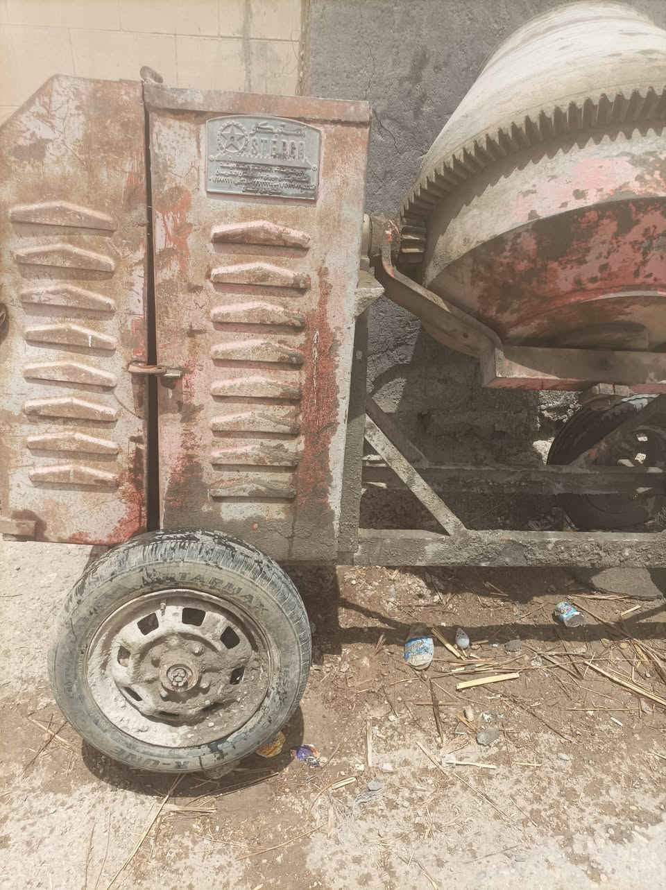 سلام عليكم خباطة لل بيع نضيف جدر نضيف شاصي نضيف محرك من اول هندر تشتغل خباطة لبنانية الاصليه بيها نهضة العنوان السماوة طريق سماوي رميثة قرب معمل لوجين يم حسينيت علي الكبر رقم الهاتف ***********
