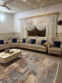 طخم للبيع نظيف كلش وقليل مستعمل  مع سيت طبله وسطيه طبلات مدرج مع ميز ت...