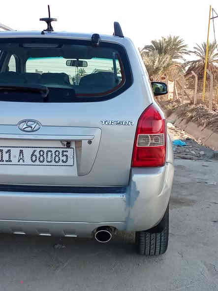 السلام عليكم سياره للبيع توسان مديل 2009 السياره خليجي السياره حلوه ونضيفه وعلي مال جنايه سياره بيه شخط بل الجاملغ عكس السايق ألمامي وبدلته  السياره داخل بيجي  الرقم الجديد الدولي بغداد  الشاشه وكامره مكينه 200 دوش مكينه جديده البلاديه مالته السعر 123 وبيه مجال مكاني حله هاذه رقمي اتصل عليه ***********
