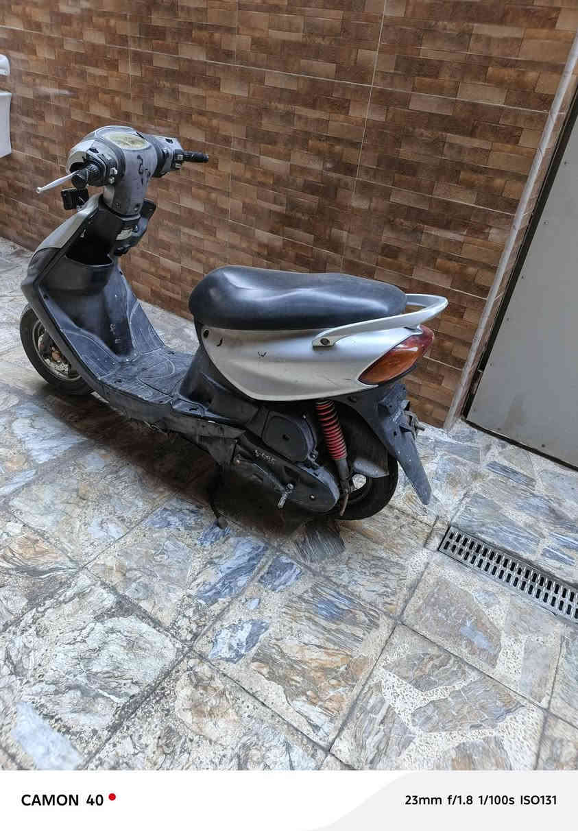 سلام عليكم عندي دراجه لبيع ماكس قچمه  سعره ٣٠٠وبيه مجال للشراي مكاني مدينه الصدر ***********
