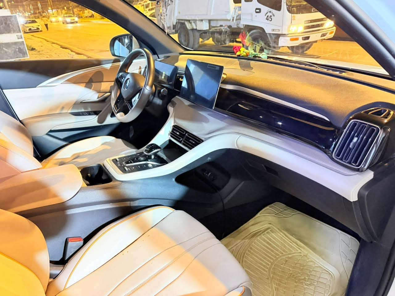 BYD
٢٠٢٥ سونك برو

ماشية ٢٤الف

رقم اربيل

باسمه تحويل مباشر

بيها طخه بالصندوق بعده ما مصلحه موضحه بل صوره

سياره بحالت الزيرو

السعر 
160 وبي مجال
***********
