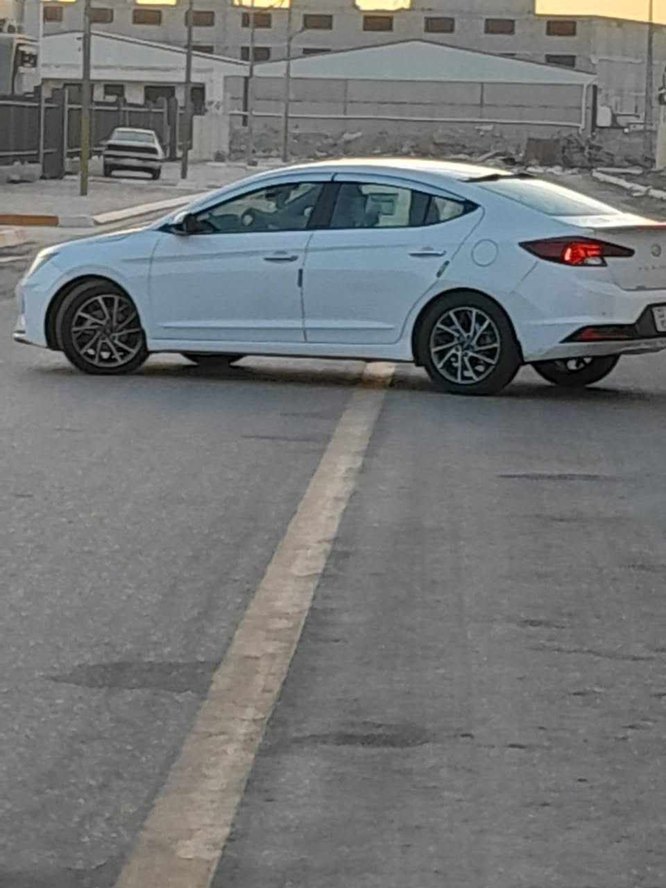 النترة ١٩ بصمه خليجي موصفات فول كاعيه جلد ليت زنون ملون صيارة احله من صور الاتصال *********** مرقم بغداد بسمي معروضه ١٥١ بيه مجال الشراي فقط كلشي موجود بسوك كفاله اسعار ١٧٠
