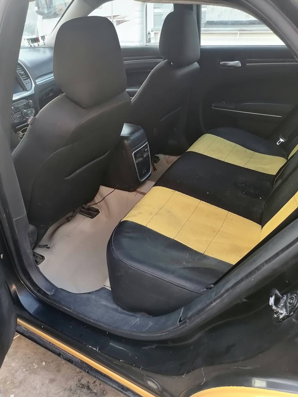 السلام عليكم
اوباما موديل ٢١ صفره رقم بغداد دولي الجديد بسمي سعره ١٦٥ ورقه وبيه مجال حك الجيه محركه ٣٦٠٠ مكان السيارة ميسان رقمي *********** مصطفى خطها موصل بغداد صور الحادث ناشره
