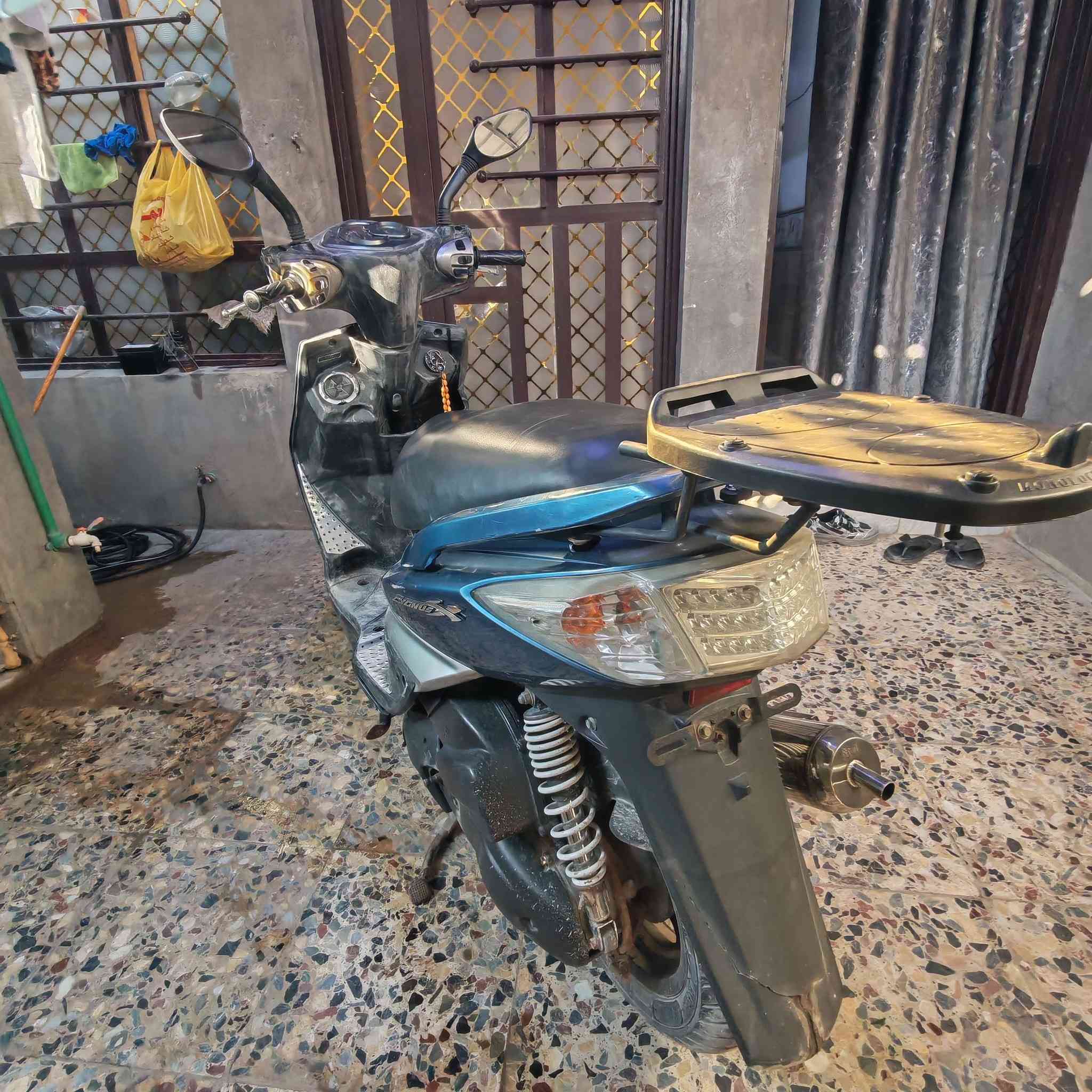 سلام عليكم دراجه سكنس فحل نوزل دراجه كامله مكمله شلعه ومعدل عارضها 750للبيع  مكان زعفرانيه الاستفسار رقم صاحبها ‏‪***********‬‏
