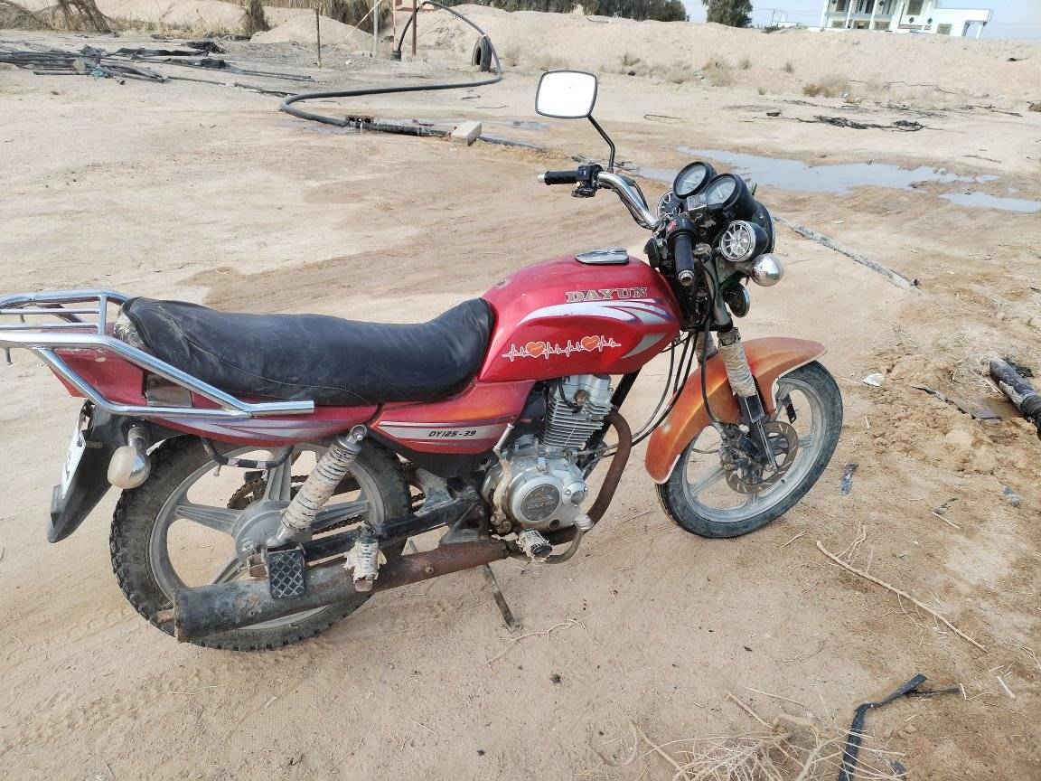 سلام عليكم دراجه دايون للبيع موديل 2018 وراق صولي مكفوله كفاله عامه مكان النجف خان النص السعر ٤٥٠ وبيهاء مجال للاستفسار ***********
