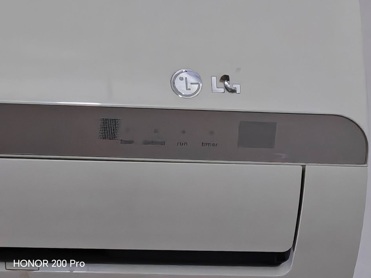 سلام عليكم سبلت LG واحد طن باب اول للبيع شغال و كلشي مابي لا مفتوح ولا ملعوب بي ابد على وضعه المكان بابل للاستفسار ***********
*********** السعر 125 الف
