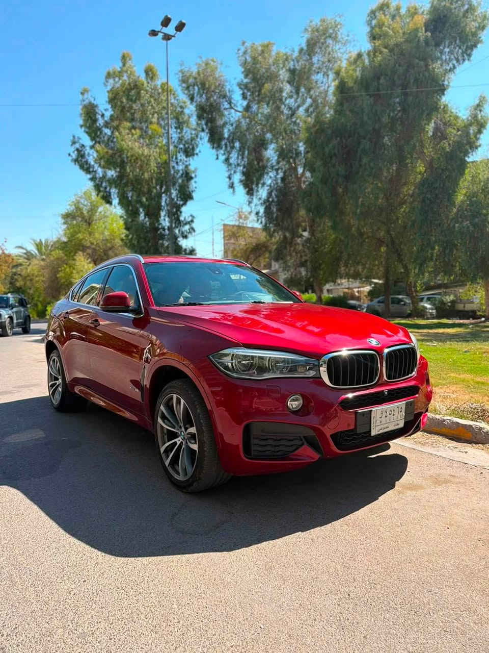 BMW X6 2015 شكل الجديد
الغنية عن التعريف فول مواصفات 
سبيشال اوردر خليجية وكالة العروش
محرك 6 حجم ال 3.0  ارغب شي بيها 
المواصفات والتفاصيل // 
مواصفات سلايد و٣ شاشات بصمات تشغيل داخل جلد احمر وكاربون فايبر كله بحالة الوكالة شفتات ستيرن
بردات بلاد خلفية 
سيارة بمعنى الكلمة مميزة جدا
خارج السيارة وداخله جدا جديد للامانه ترايها يخبل
محرك كير صدر تبريد شرط الفحص 
ماشيه 86 الف حقيقي 

صار بيهه شخط بالباب والجاملغ ونصبغ مكانه 
رقم بغداد شبه مميز باسمي تحويل مباشر
رايدهه ب26,800$ مكاني بغداد شارع المغرب
للاستفسار ***********
