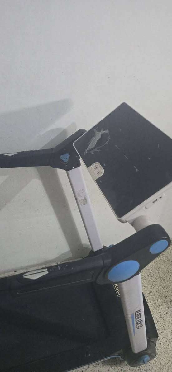 جهاز رياضه الشاشه شغاله بس الماطور يحتاجله تصليح ب100 الف مكان بغداد  ***********
