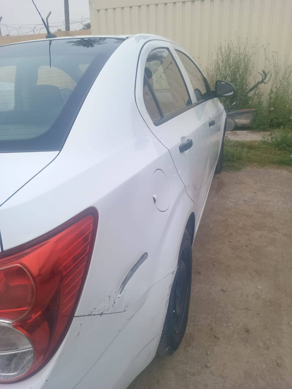 سونك موديل 2012 خليجي بلاديه من الدعايه للدعاميه فقط طختين بالباب و بالجاملغ بسمي سنويه 2030 سعرها 70  و بيها مجال *********** و السياره كامله مكمله ألف مذب عليها تبريد تدفئه كله شغال
