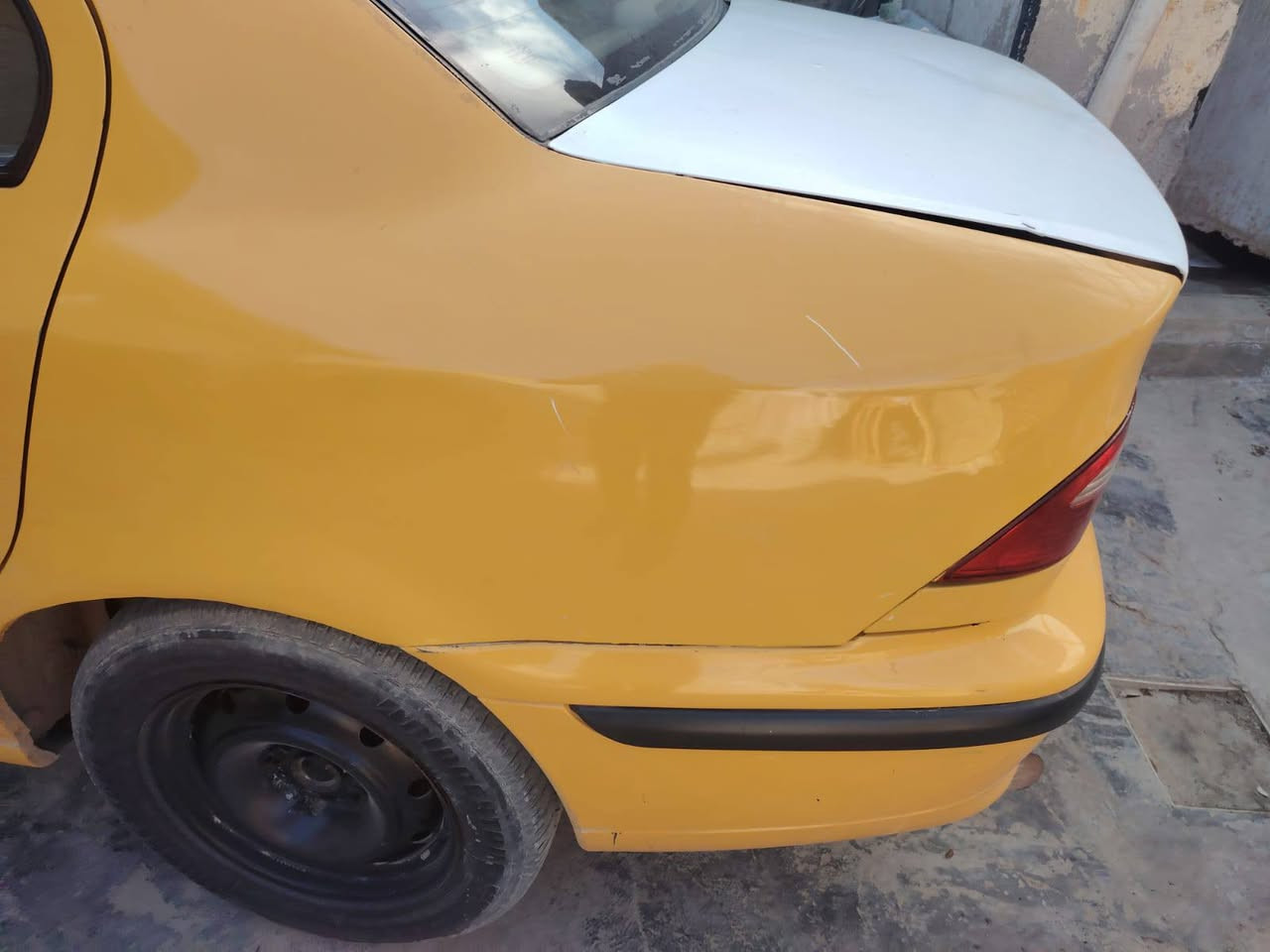 السلام عليكم 
سمند موديل 2012  مكينه كير فرنسي تبريد شغال 
حداديه سيارة جاهزه رقم نكليزي مكان مدينه الصدر
تصال مكلف بل نشر ***********
سعر ٣٤ بيها مجال
