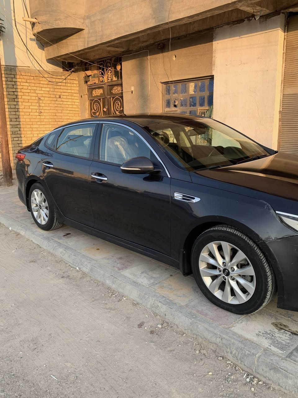 سلام عليكم
كيه ابتيمه للبيع 2018 

وارد امريكي سياره بسمي 

مكينه 2400 GDi 

 موصفات EX

شاشه كبيره 

تبريد خلفي امامي 

كشنات جلد بلاد +كهرباء 

3وضعات جلوس 

بصمه مري شفط 

حساس خلفي وكامره دواره وبعد بيه موصفات 

حادثه بنيد فقط بدون دواخل 

السعر 125 

***********
