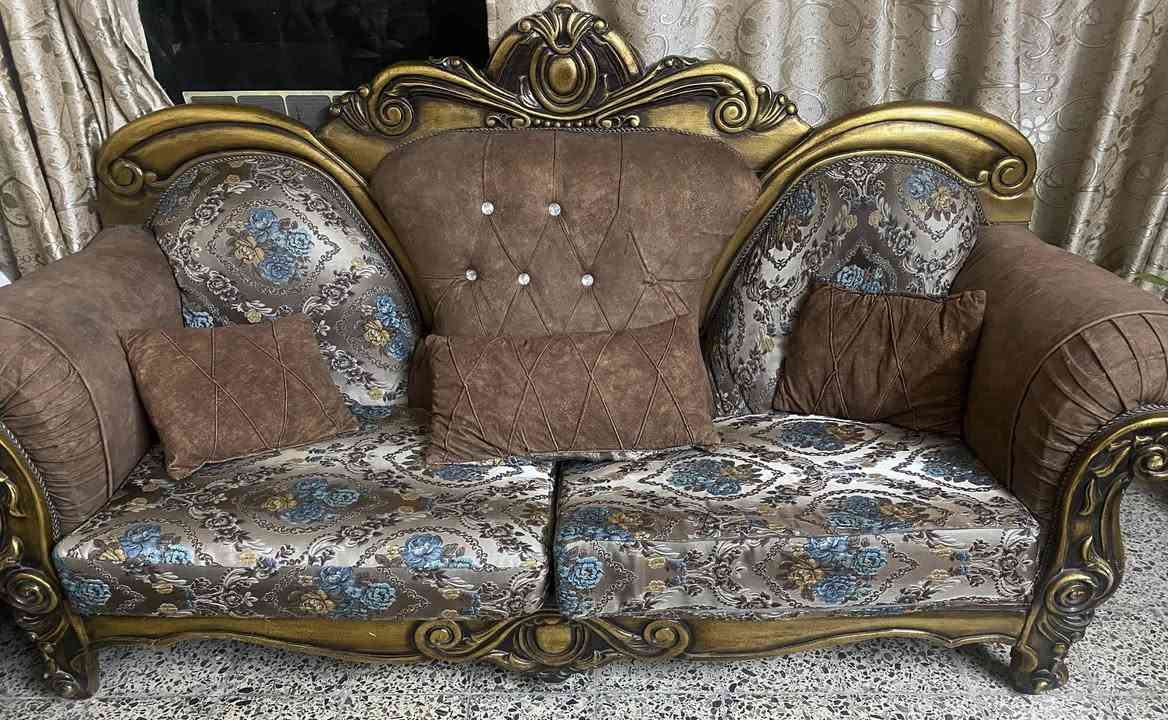 تخم ملكي عشر مقاعد مابي شي
450 وبي مجال 
بغداد


**إذا كنت صاحب هذا الإعلان وتريد حذفه لأي سبب، رجاءا أرسل رسالة إلى الدعم الفني**