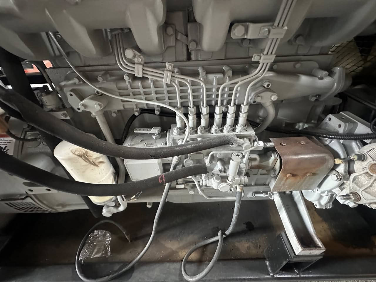 دايو 6
300kva
استندر بلادي مامفتوح
اوربي نضيف بدون اي بخار 
تجي تفحصه تضربه حمل وتحمله 
العنوان اربيل الصناعة الجنوبية 
***********
