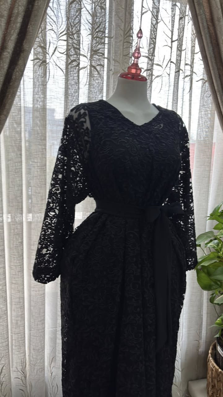 مجموعة من الفساتين استخدام واحد فقط نظيفة جدا 
باسعار مناسبة 
عند شراء بسعر 100 الف هدية فستان مجاني مع كل طلب 
موجود توصيل 3 الاف


**إذا كنت صاحب هذا الإعلان وتريد حذفه لأي سبب، رجاءا أرسل رسالة إلى الدعم الفني**