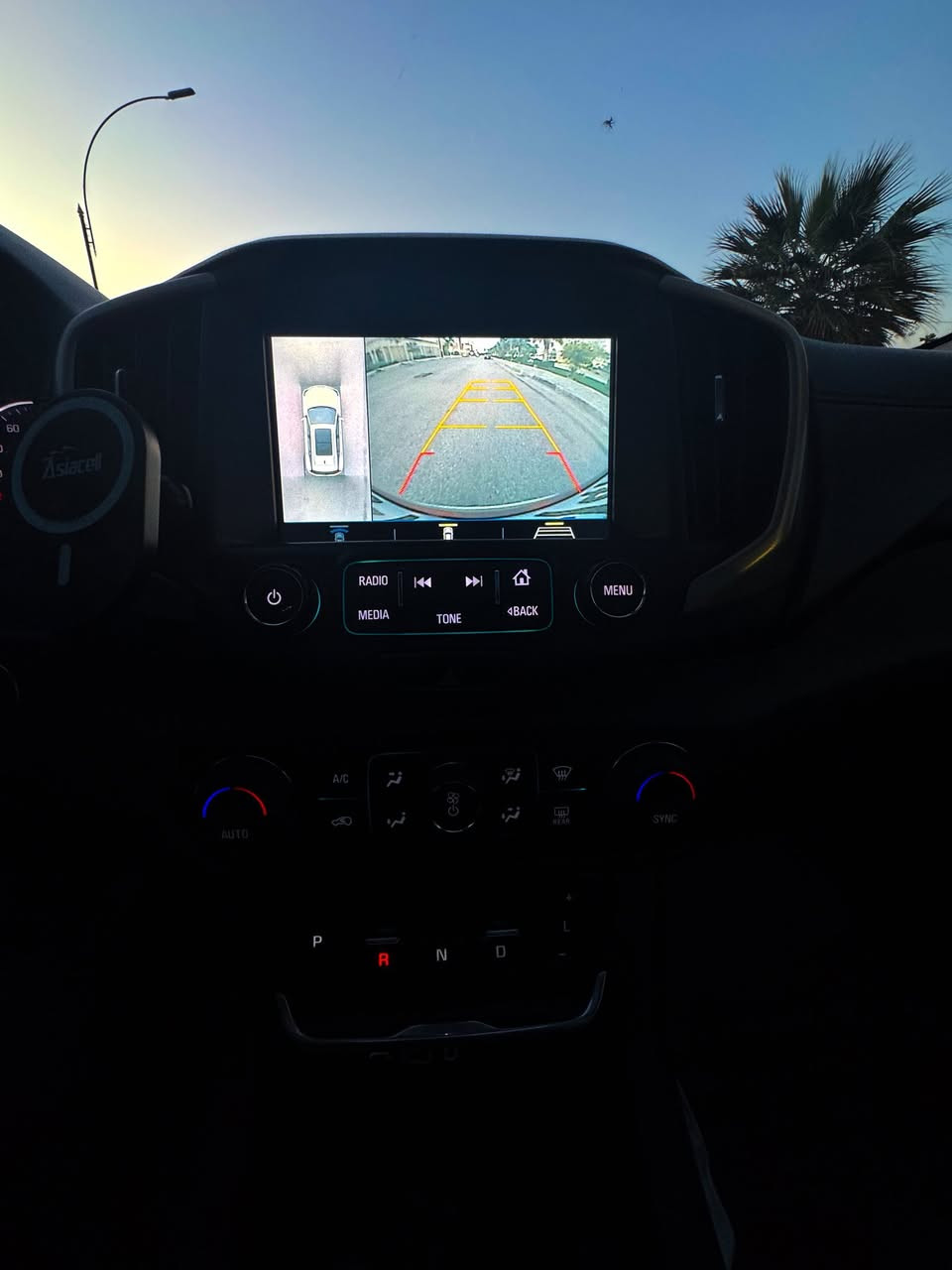 ‏GMC Terrain Denali 2018
محرك ٢٠٠٠ توربو💪🏻 (المرغوب)
بدون اريباك ✋🏼
سقف بانوراما 
بصمة ابواب
جنطة كهرباء
كامرات٣٦٠
حساسات امامي خلفي
شحن لاسلكي
كشنات كهرباء
كشنات تدفئه تبريد
كشنات خلفيه تدفئه
تذكير بالكشنات الخلفيه في حال نسيان شي
كروس مثبت سرعة
مانع تصادم
رادار 
كشن خزن ميموري
بانوراما
شاشة كار بلي
تحكمات ستيرن
لايت دوار
كير ١٠ نمر ويه البك
منافذ كهرباء
رادار 
٤ مودات للقيادة
هاند بريك كهرباء
لايت زينون
حدادية وادامة جديدة
وبعد بيها مواصفات الدينالي معروفة مواصفاتها
حادثها قبق جنطه فقط ونفسه مصبوغ والبنيد للجمالية
السيارة رقم ديالى الجديد بإسمي
السيارة للمراوس حسب القناعة
🛑صور الحادث مُرفقه
***********
