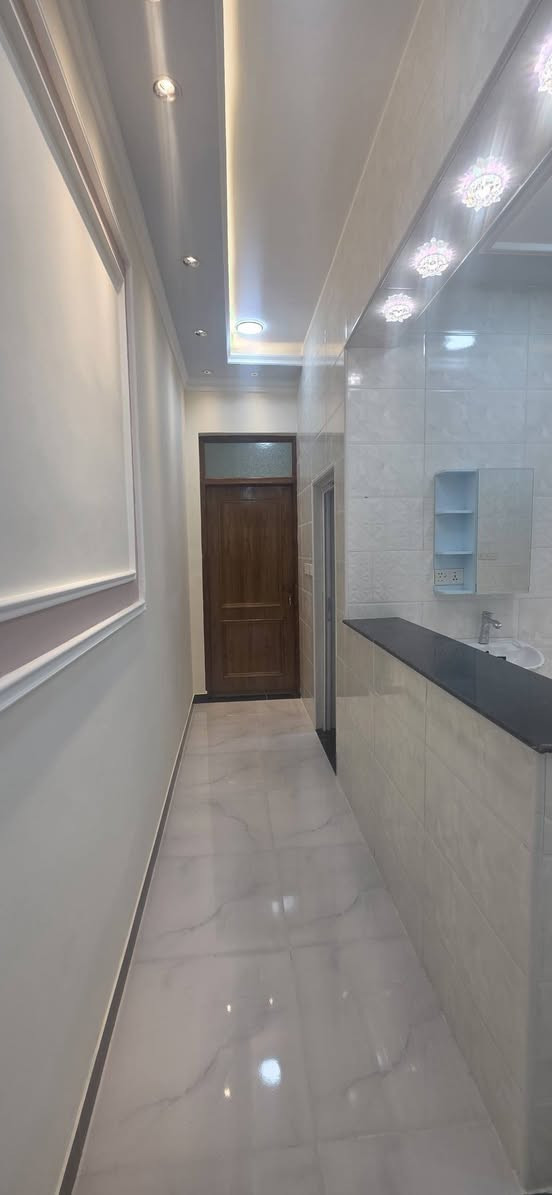 سلام عليكم مشتمل لبيع منطقة خاجيه رقم القطعه 676 خدمات كامله طابقين 3غرف نوم جديد *********** ***********   مساحته 100م شغل درجه اولى شرط
