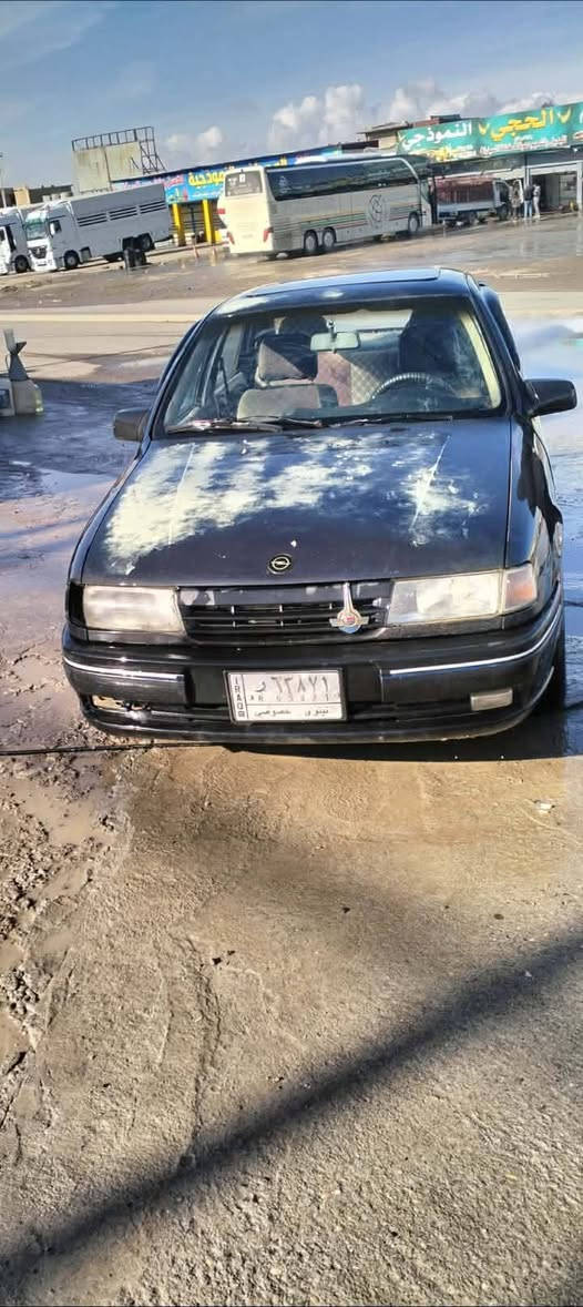 السلام عليكم
اوبل فكتره حجم 20 محرك شرط معمر رايمن جديد كير شرط 

سنويه ايله 2029 غرامات 0 

موديل 1992    السعر 35 وبيه مجال 

  رقم صاحبه اني ماجوب عله احد هاذ الرقم***********
