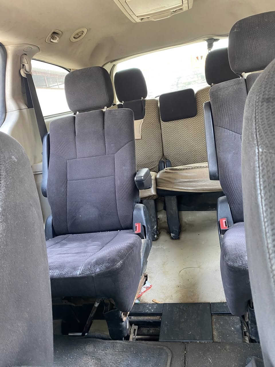 سلام عليكم دوج كرفان 2014 sxt كندي واندعمت عندي بالعراق
رقم بغداد مشروع وطني  
1-ابواب كهرباء 
2- صندوق كهرباء 
3- تحكم مقاعد 
4-تحكم بالدوس  
5-شاشات بالسقف
مواصفات هواي بالكرفان معروفه  
السياره مكينة جديدة توا شادها گير جديد خير من الله
105 بيها مجال بسيط 
نواقصها ( بيبان سلايت قفالات 'كارت صندوق خلفي 'تبريد نقص قفط غاز )
مكانها بصرة-المعقل 
الرقم :***********
