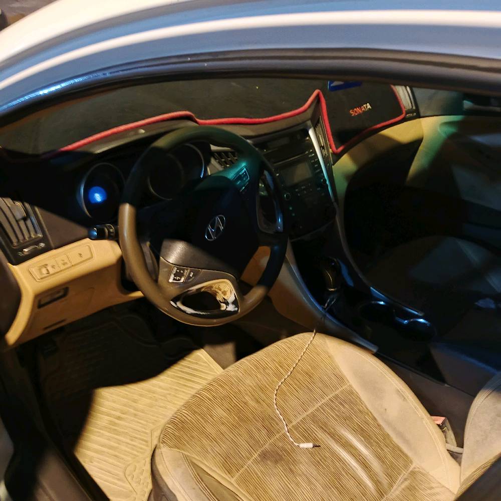 السلام عليكم  سوناتا البيع وارد مريكي مديل  2012مكفول من كصه وا  كلبه وا عيب شرعي سياره  مكين شادله مكين مال تفصيخ مبدل  مكين   وا حداديه وا  كير  وا تخم تاير  جاهزه اي نقص مابيه وا سياره بسمي  سنويه 2028  مكان سياره بصره حي الحسين   
رقم   ***********