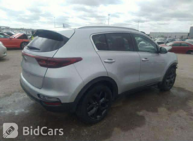 سلام عليكم  
   مكلف بل نشر 
كيا سبورتج 
رقم اربيل 
موديل 2021 
ماشية 102 
السعر 150 وبية مجال 
مكان السياره بغداد 
رقم صاحب السياره ***********
