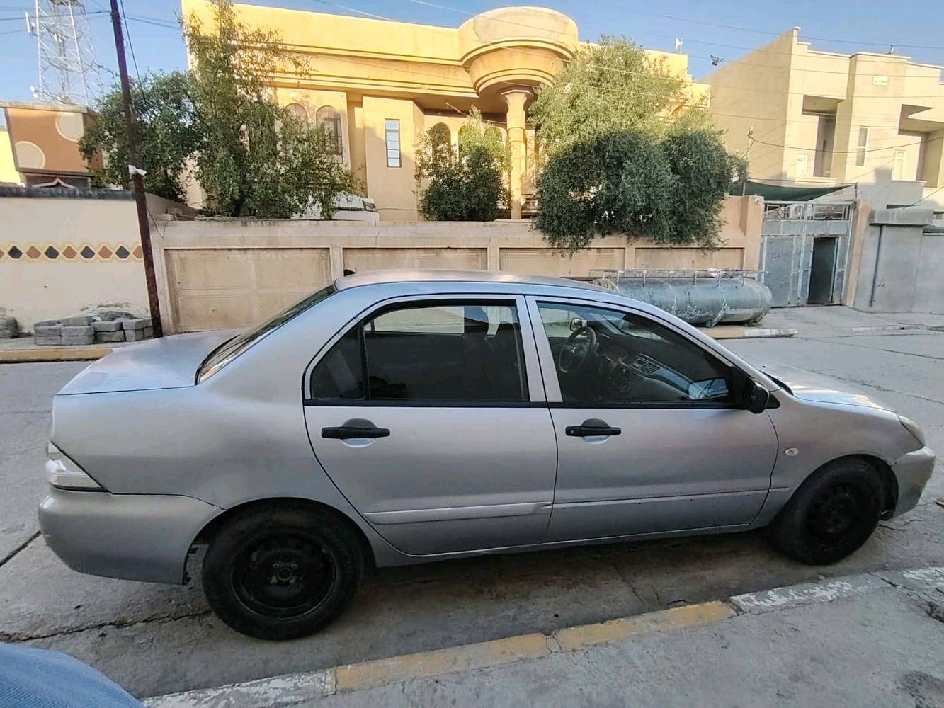 مستبوشي لانسر موديل 2008"
2 قطع صبغ و2 تبديل" رقم جديد الهزة منتهية.
 كابون ماستر جديد . باسمي
محرك 1300" بيها صرف شي قليل"
تبريدها كامل يعوزها غاز فقط"
 لايت زينون فول توماتيك شرط التحويل!!
مكانها موصل_ تلعفر  الشراي يتصل او التواصل واتساب 
السعر 60  
الرقم *********** اسيا...
*********** كورك...