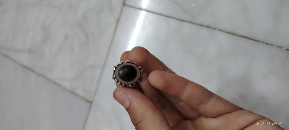 السلام عليكم محبس جزع يماني للبيع فضه 925 مختوم صياغه جديده كلش حلوه للتواصل *********** واتساب او خاص موجود توصيل لجميع المحافظات العراق 🇮🇶
