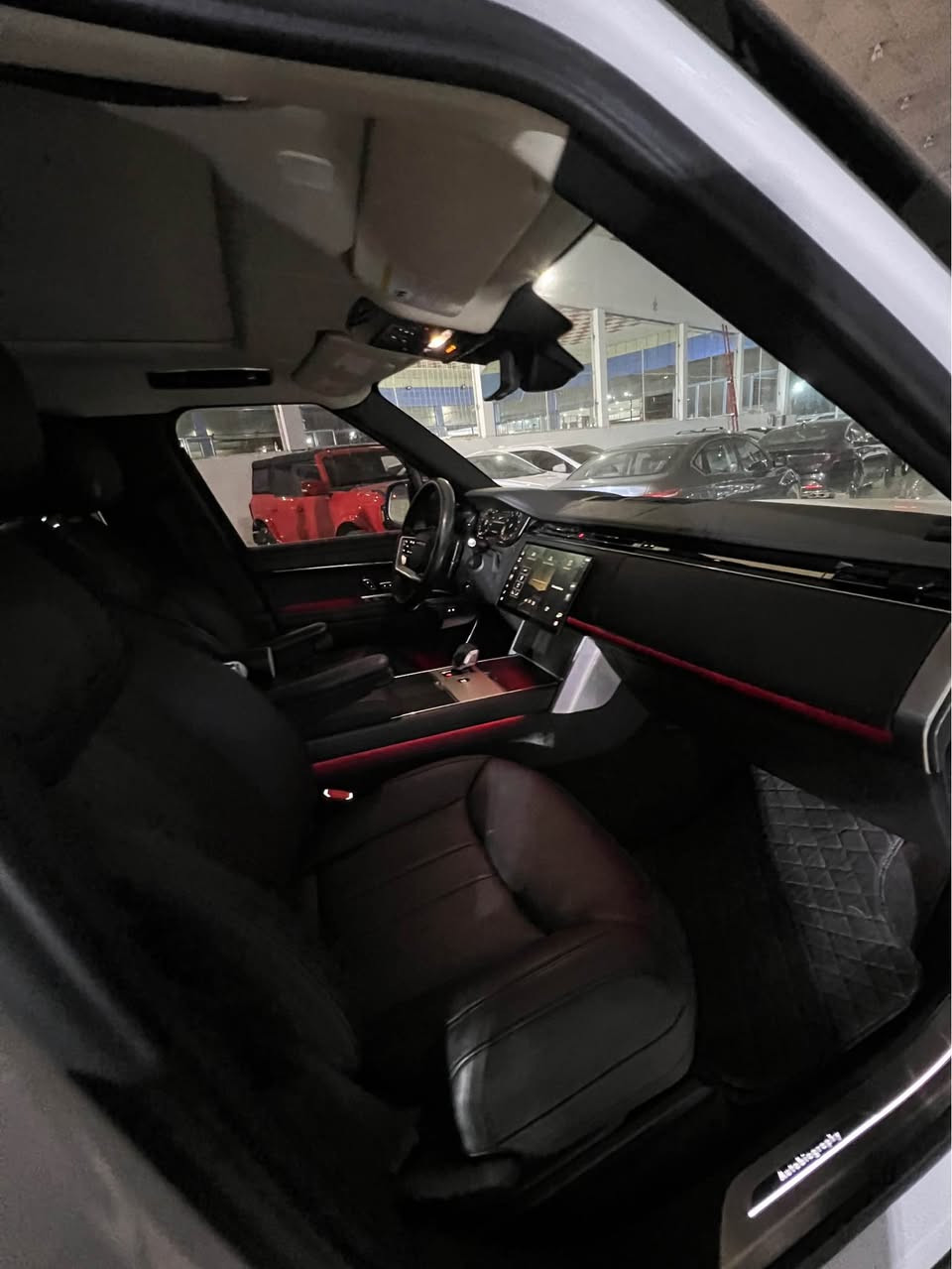 LAND ROVER 2024 AUTOBIOGRAPHY🤍
فول فول مواصفات 
سياره بدون قطره صبغ بدون دواخل بدون ارباك 
سياره وارد امريكي ماشيه ٨ الف ميل اخت ذيرو
سياره جديد بدون مصرف 
سياره شرط ترقيم شمالي 
‏من يريد سعر سيارة خابر على هذا الرقم WhatsApp Viber موجود 
مكان سياره اربيل شارع ١٠٠ م مديه معارض￼ اكر, نينوى


**إذا كنت صاحب هذا الإعلان وتريد حذفه لأي سبب، رجاءا أرسل رسالة إلى الدعم الفني**