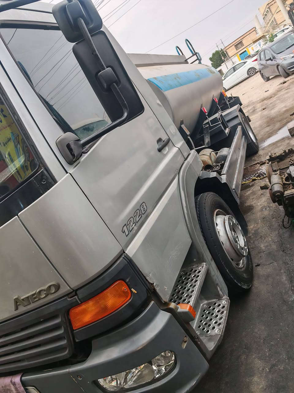 اتيكو فحل 8 برغي جوبلس خلفي 6 سلندر تبريد تثبيت سرعه 10 طن رقم بصرة تحويل مكان البصرة كرمه موديل 2002 ***********
