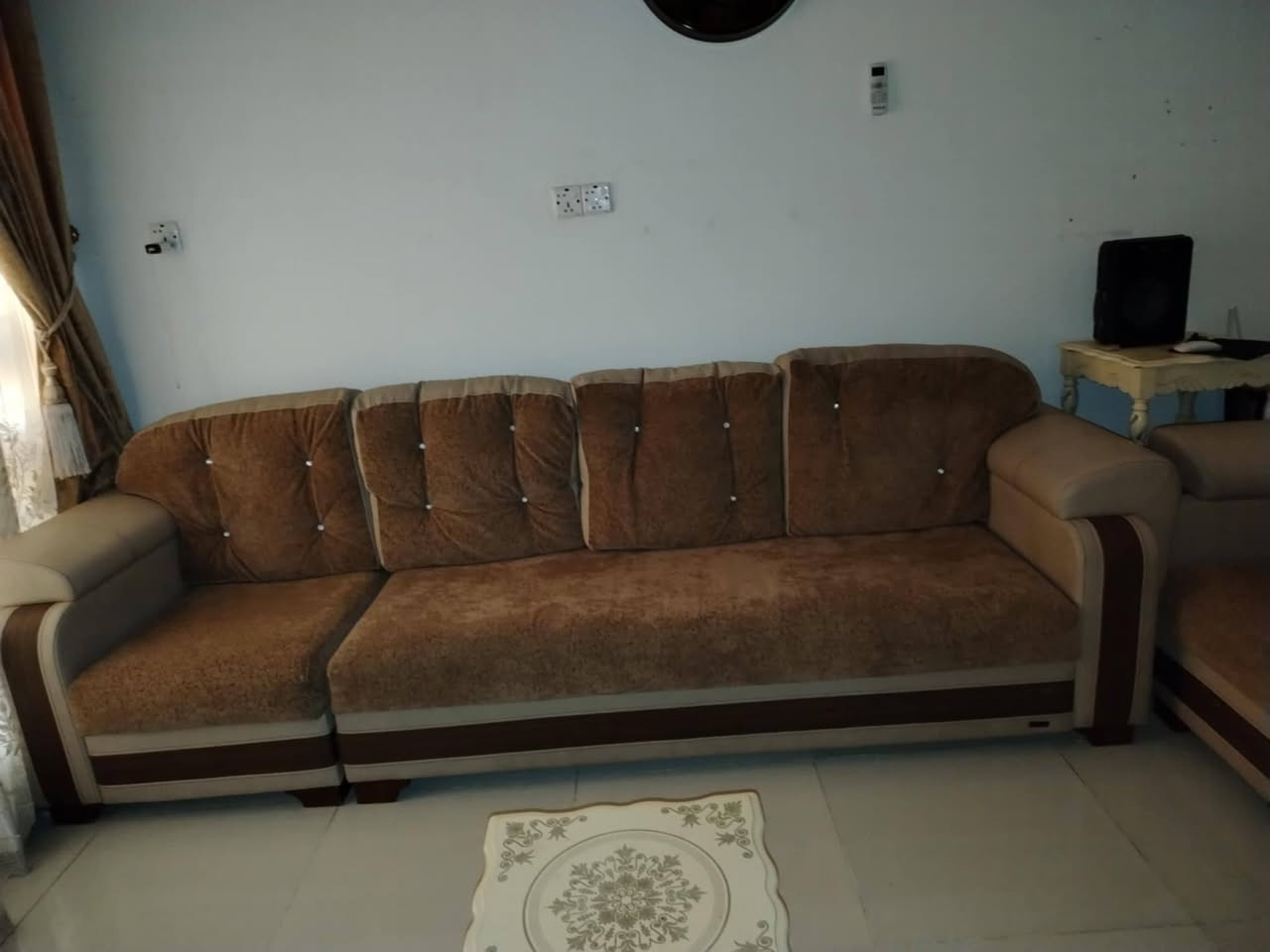 تخم تركي 10 مقاعد
كنتور خمس ابواب فقط المرايه مكسوره


**إذا كنت صاحب هذا الإعلان وتريد حذفه لأي سبب، رجاءا أرسل رسالة إلى الدعم الفني**