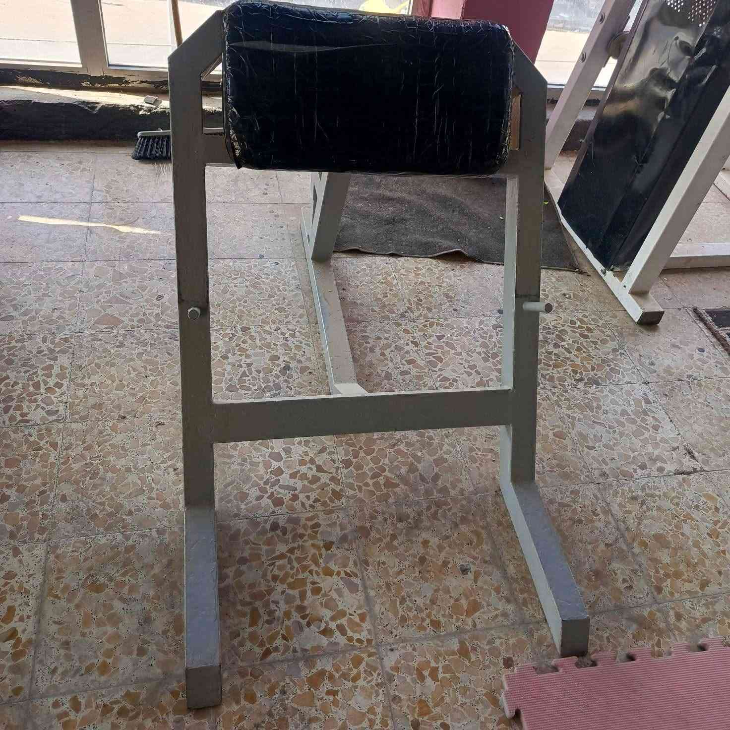 للبيع دراجه عدد ٢ اوبتكل وزن مفتوح عدد ٢ جهاز جري مع هزاز مصطبه لاري مع كولف كلهن مليون دينار مكان نجف موبايل ***********من رخصة مسؤول الكروب
