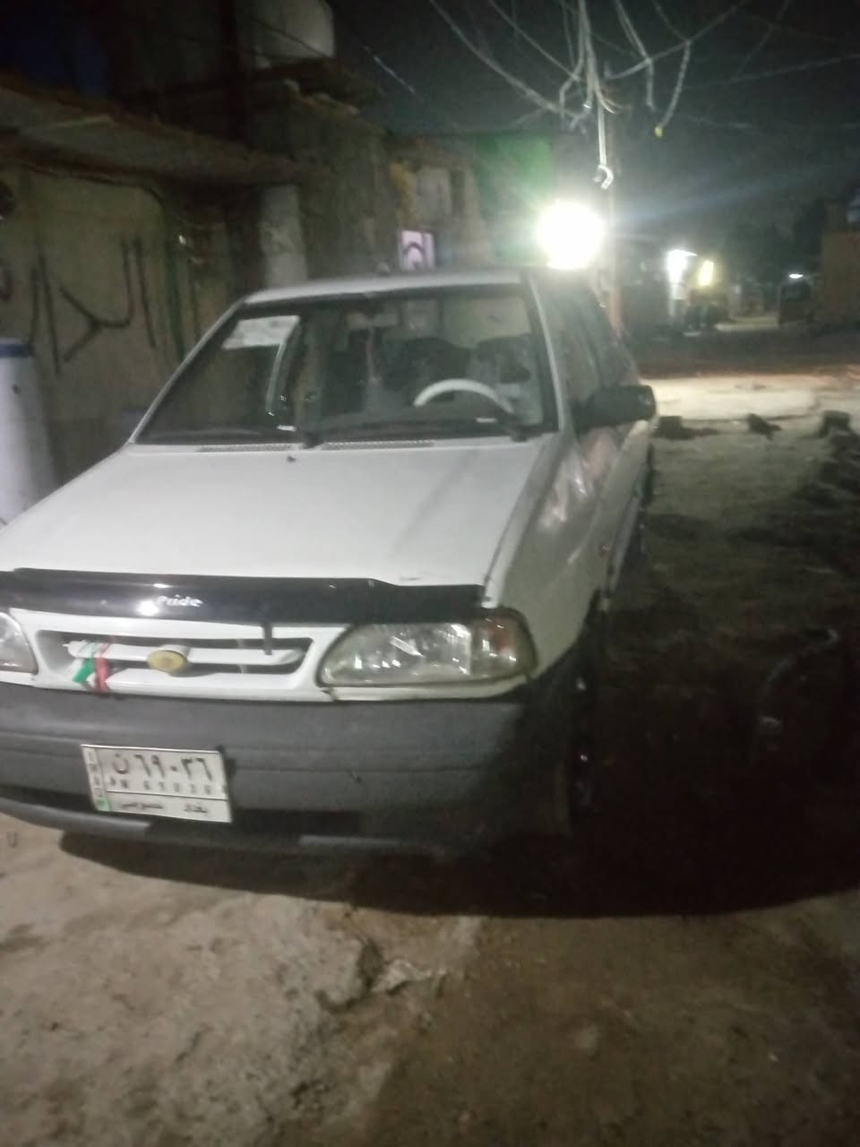 سلام عليكم سايبة موديل 2012 للبيع كير ومحرك مكفولات لا تبخير ولا تنقيص شواصي نضيفة جاملغات بيهة بس چاملغ سيارة خير من الله متحك راسك وراهة سياره مخذه بل قصد فك قصده ياله حول تريد سويلك وكاله عادي سويلك وكاله بين ما فك قصده  سعره 35وبيه مجال جدن بصيد هذه رقمي مكاني بغداد ***********
