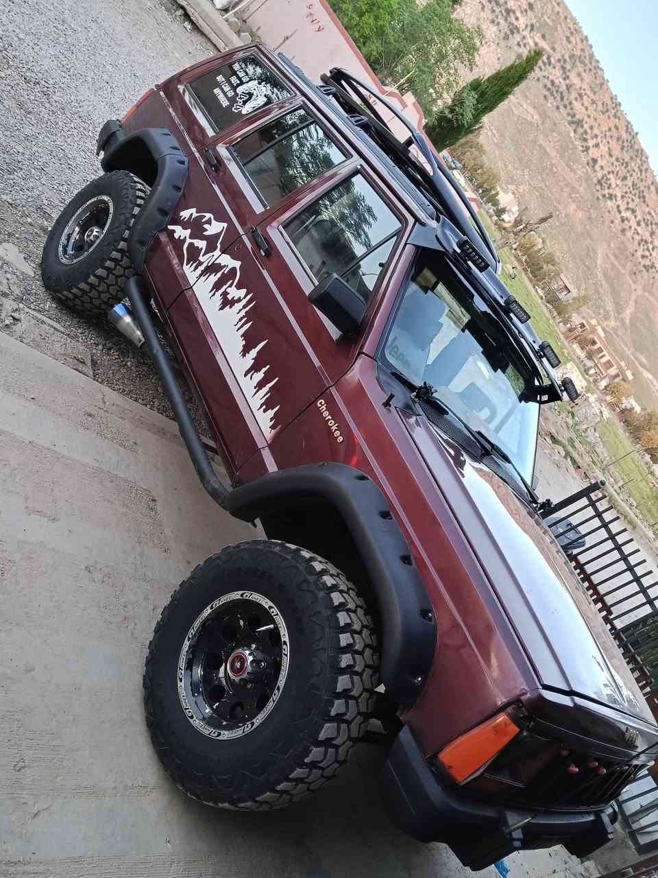 jeeb xj  1991
مەڪینەی بیلاد   .6

چوارتایەی لۆڪ لەژێرە 

چوار جام کارەبا  

شاشەئایپاد کامێرەی دواوە 

چامرخی لای سایەقی بۆیاغە 

لایتەکانی عەدەسەن 

چوار زینۆن بەقوەتی لەسەرە 

سەیارەکە شغالە    داخیلی زۆر پاک ماوەتوە

ئاڕم پلاستیک سلێمانیە 

ناونیشان : تەڪیە 

45  مەجال


**إذا كنت صاحب هذا الإعلان وتريد حذفه لأي سبب، رجاءا أرسل رسالة إلى الدعم الفني**