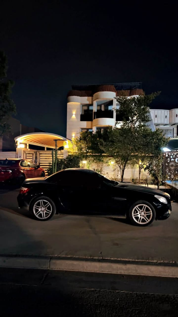 من النوادر بالعراق للبيع او مراوس
Slk180
مرسيدس  2013
فقط شبر صبغ بالدعاميه الاماميه 
ماشيه ٥٣،٠٠٠
بدون نقص نضيفة جداً
بانوراما + كشف 
شاشه 
ماوس
جلد
زنون
تحكمات ستيرن
كشف كهربائي
مكاني الحارثيه / اليرموك 
***********
